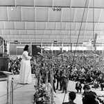 126155 Afbeelding van een concert van de Amerikaanse gospelzangeres Mahalia Jackson (1911-1972) tijdens de manifestatie ...